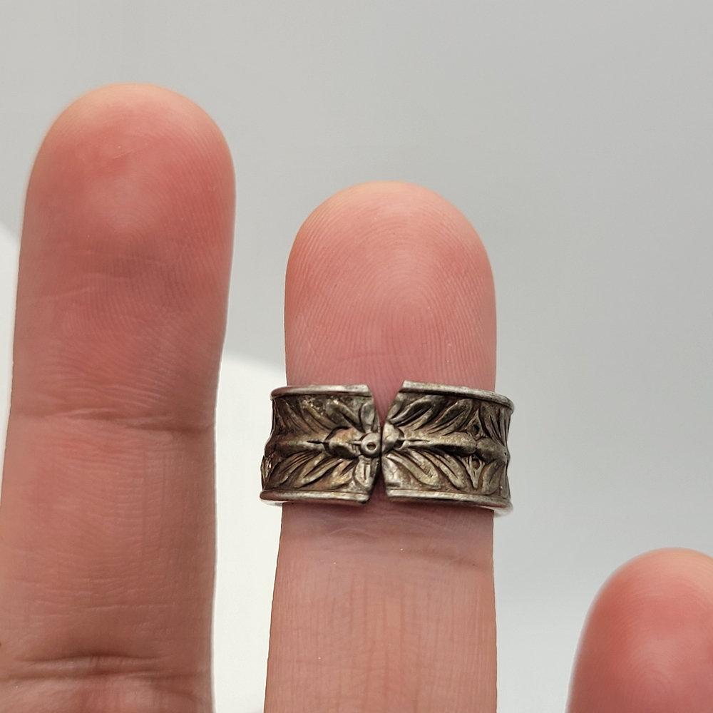 Vintage Sterling Silver Hinged Cuff Ring Repousse Floral Leaf Wide Band